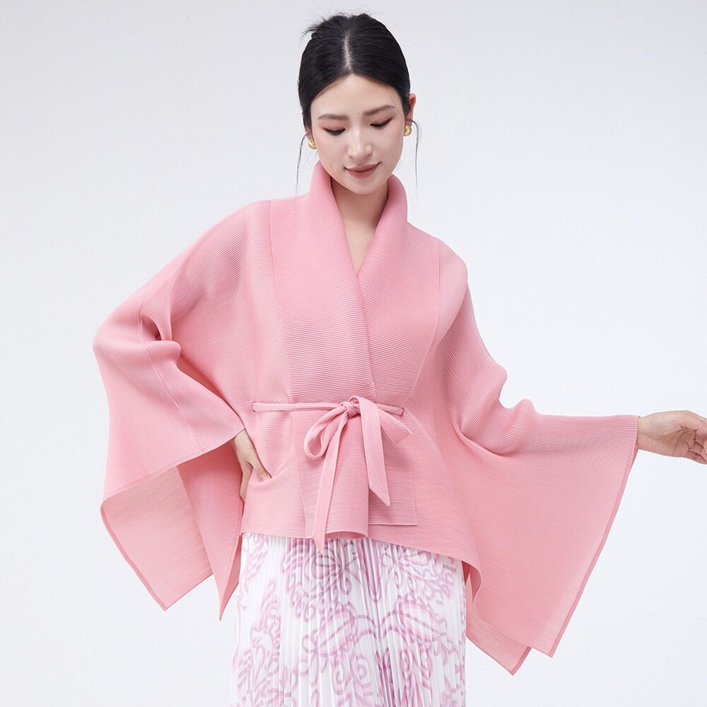 通勤风粉色显瘦外套女气质百搭新中式系带收腰宽袖短款大衣 coat