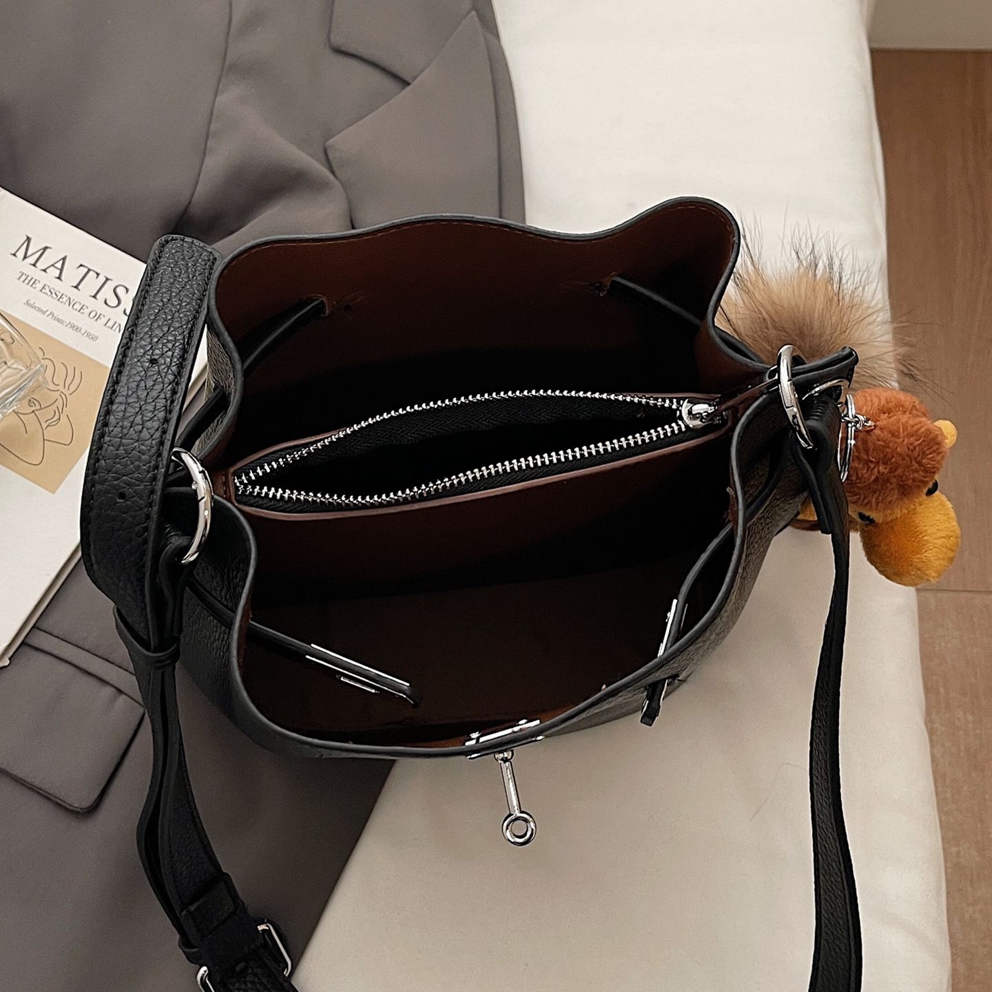 多隔层小众设计感小水桶包