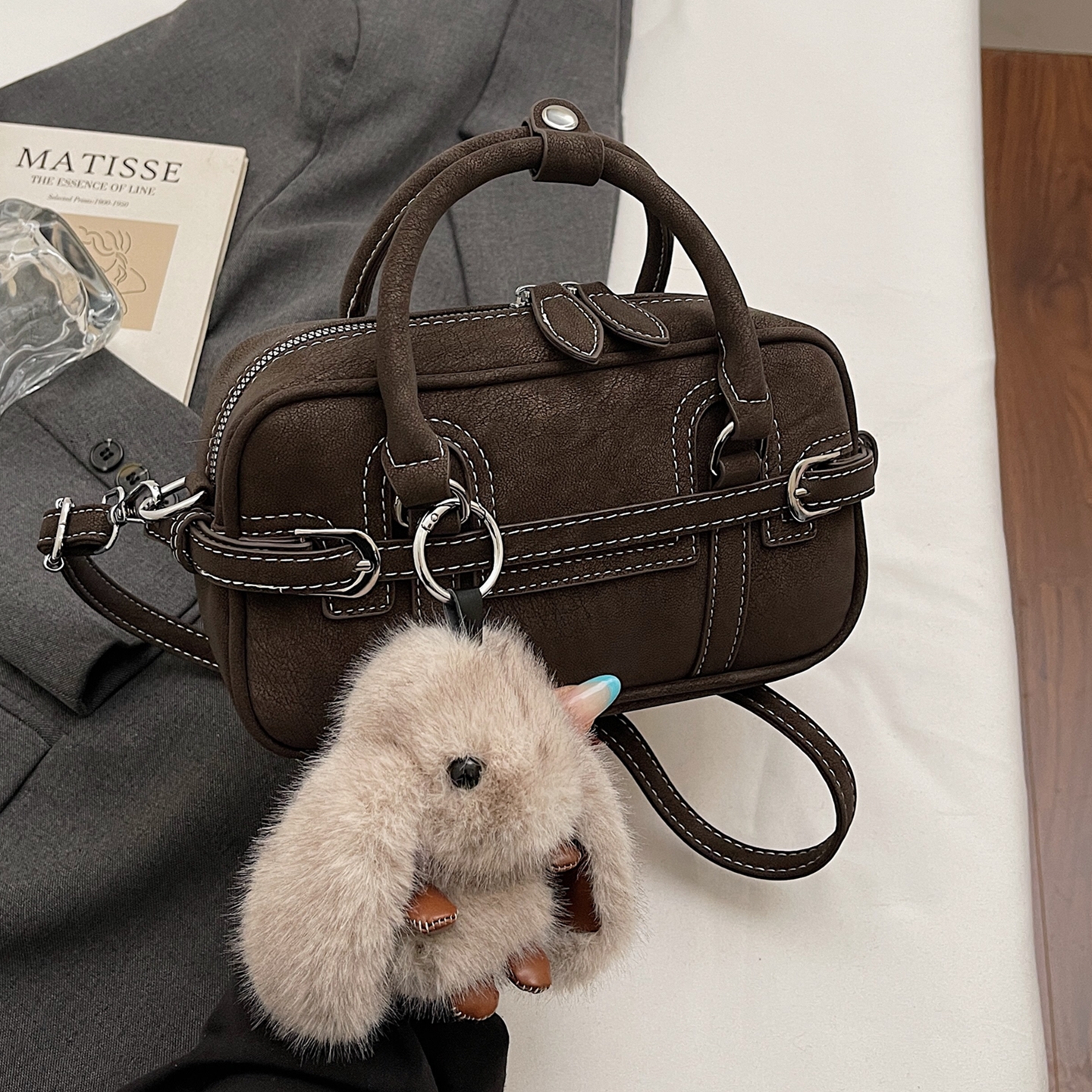 小众设计感皮带装饰复古手拎斜挎包2025新款潮百搭时尚小包包女款