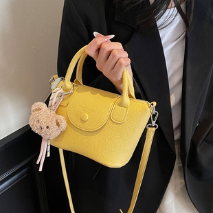 黄色超火小包包女款手机包2025新款时尚百搭斜挎包手提包小拎包