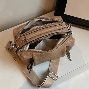 高级感小众设计感双层宽肩带斜挎包女款2025新款潮时尚百搭通勤包