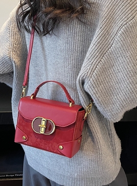 高级感洋气红色定型盒子包小方包2025新款潮百搭手拎斜挎包小包包