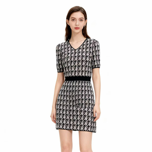 显瘦半身裙YL929 淑女针织裙复古高腰提花设计气质优雅修身 恋