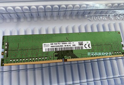 SK海力士 HMAA1GU6CJR6N-XN 8G 1RX16 DDR4 PC4-3200AA台式机内存