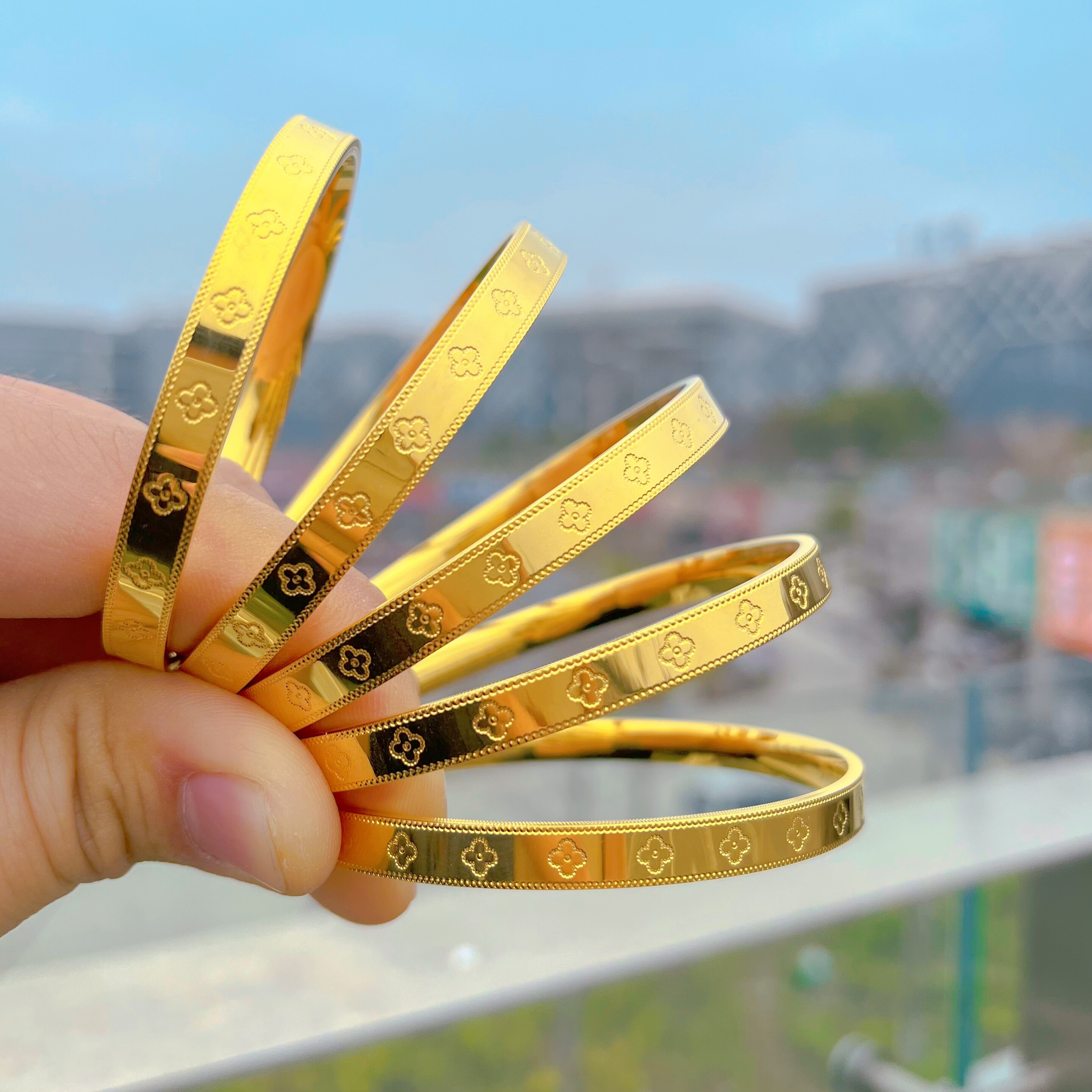 金店同款四叶草手镯女沙金仿真24K黄金5D镜面幸运镯子小众高级感