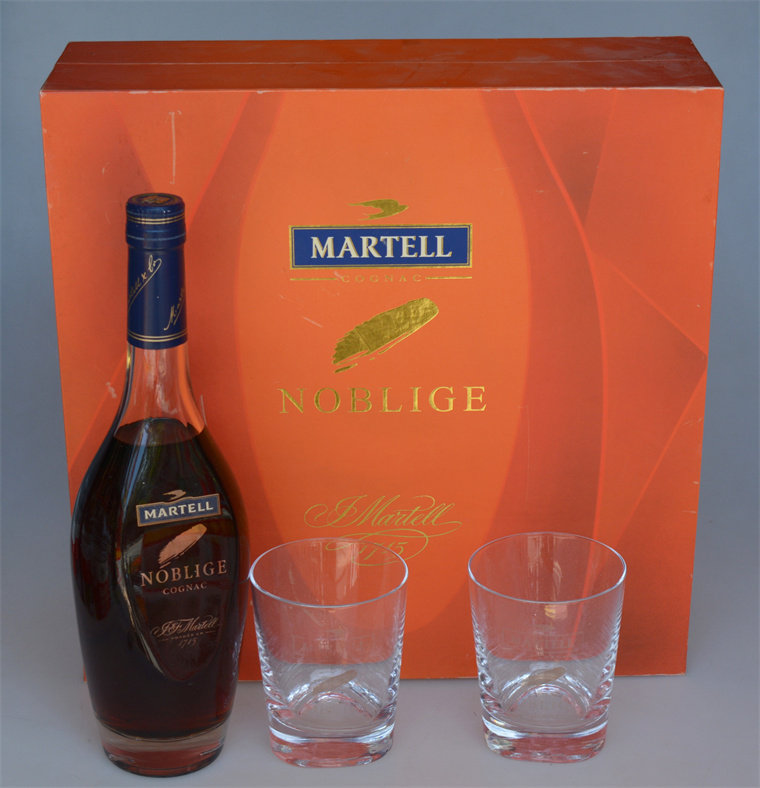 老洋酒收藏 90年代martell马爹利名士干邑白兰地700ml 双杯礼盒装