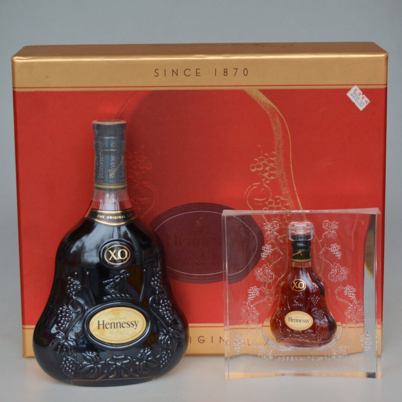 老洋酒收藏2006Hennessy轩尼诗xo干邑白兰地700ml+50ml酒版礼盒