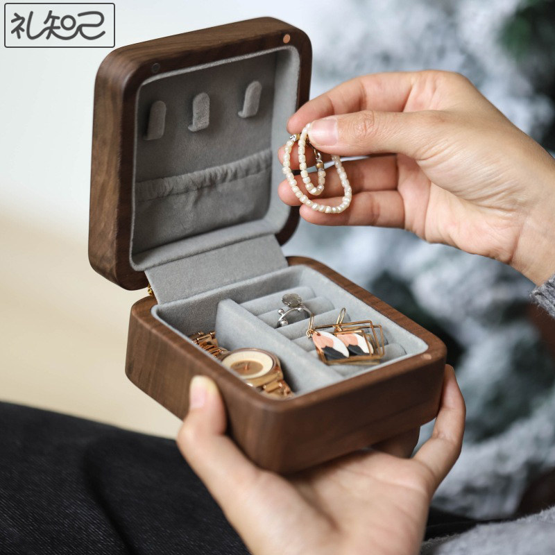 女士生日礼物妈妈实用高档送闺蜜女生小众高级感精致实木首饰盒