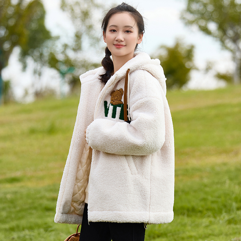 连帽休闲宽松连帽字母绣花棉服
