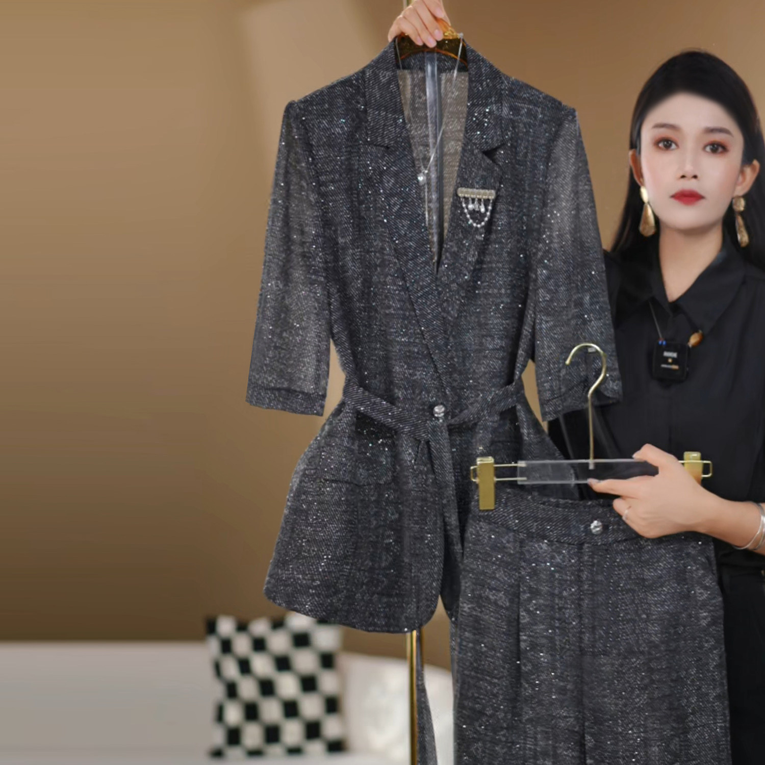 黑灰色高级感细闪肌理西装套装女夏季薄款透气西服垂感长裤一整套图片