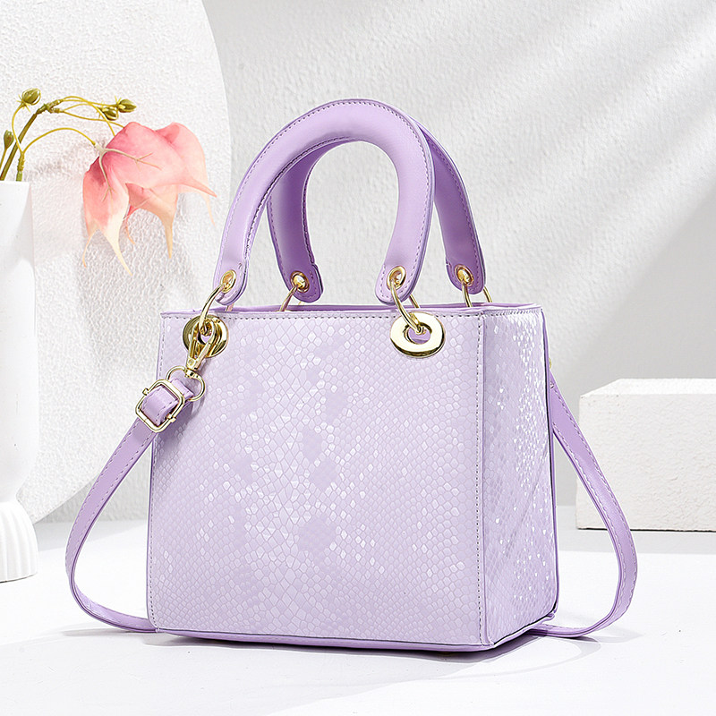 2025新款时尚百搭手提包女大容量单肩斜挎包高级感小众设计包包,箱包皮具/热销女包/男包,通用款女包,淘宝优惠券,粉丝福利购,淘宝优惠卷