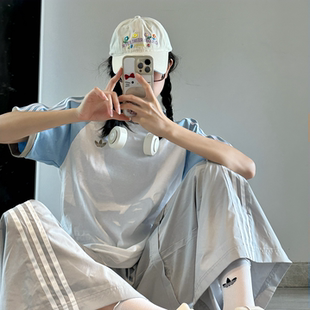 adidas/阿迪达斯三叶草短袖男女三条纹圆领纯棉透气运动T恤KC4960