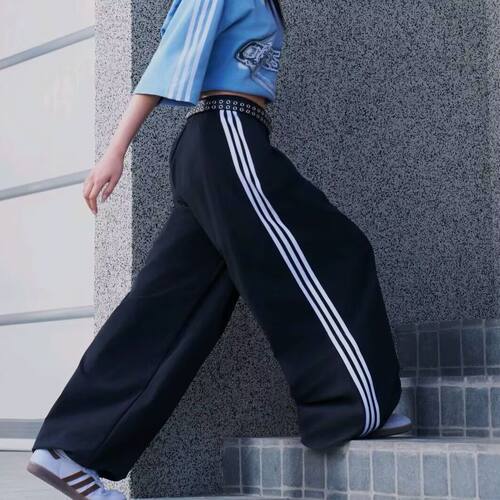 阿迪达斯三叶草女宽松运动长裤