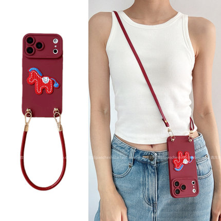 【新年小马】斜挎可背挂绳红色喜庆小马公仔适用OPPOReno15手机壳findx9pro新款x8/x7女款reno14/13/12本命年