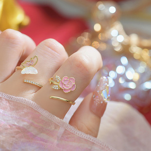 法式 设计感粉色滴油山茶花朵锆石戒指女清新百搭蝴蝶珍珠开口指环