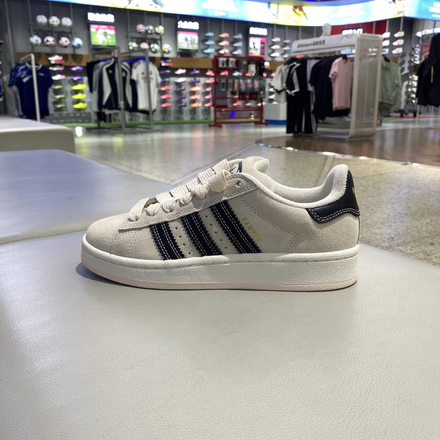 阿迪达斯三叶草男女运动休闲鞋