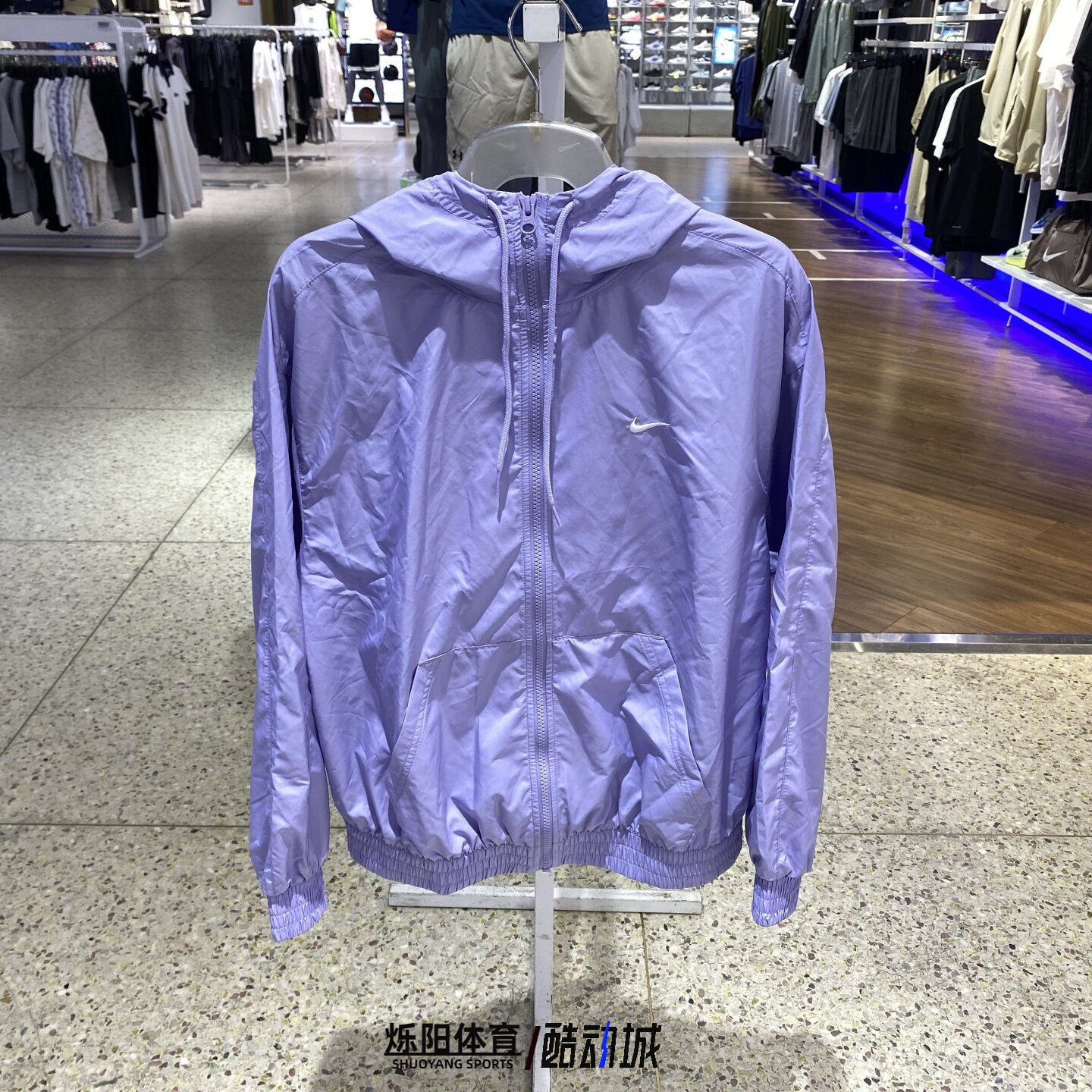 Nike耐克薄款外套女子夏季防晒衣户外休闲速干连帽夹克FV6299-533