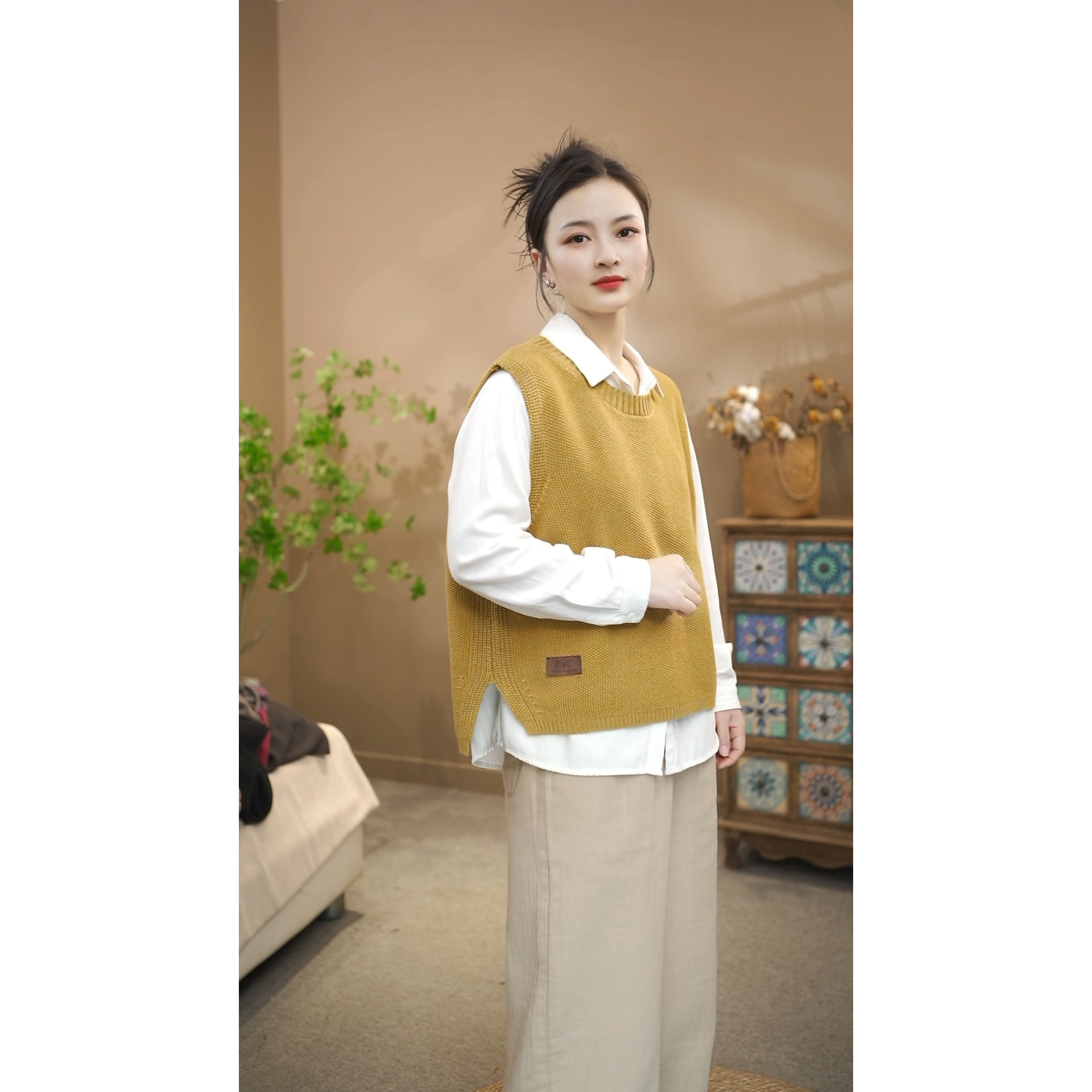 春款侧面开叉棉线针织圆领套头贴标马甲女休闲百搭叠穿上衣26616