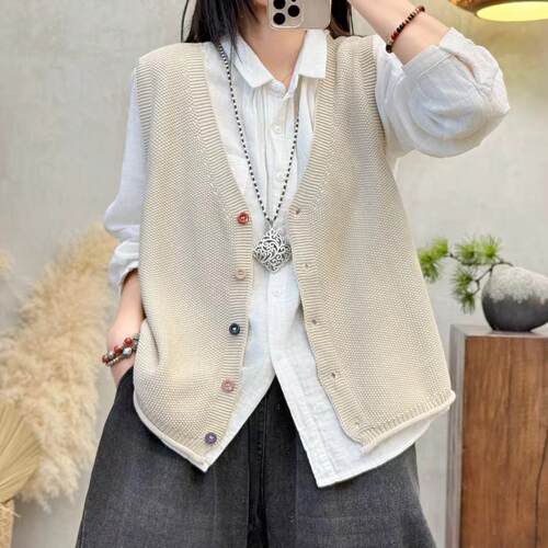 2025春季新款彩虹扣V领开衫马甲女休闲百搭叠穿外搭2511