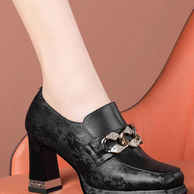 方头粗跟深口单鞋女真皮2025