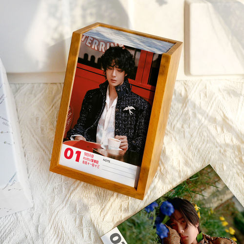 王一博2026年日历台历周边