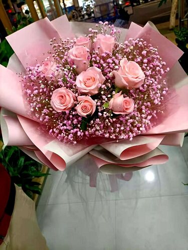 澳门实体真鲜花店全城专人速递网红满天星韩式花束七夕情人节配送