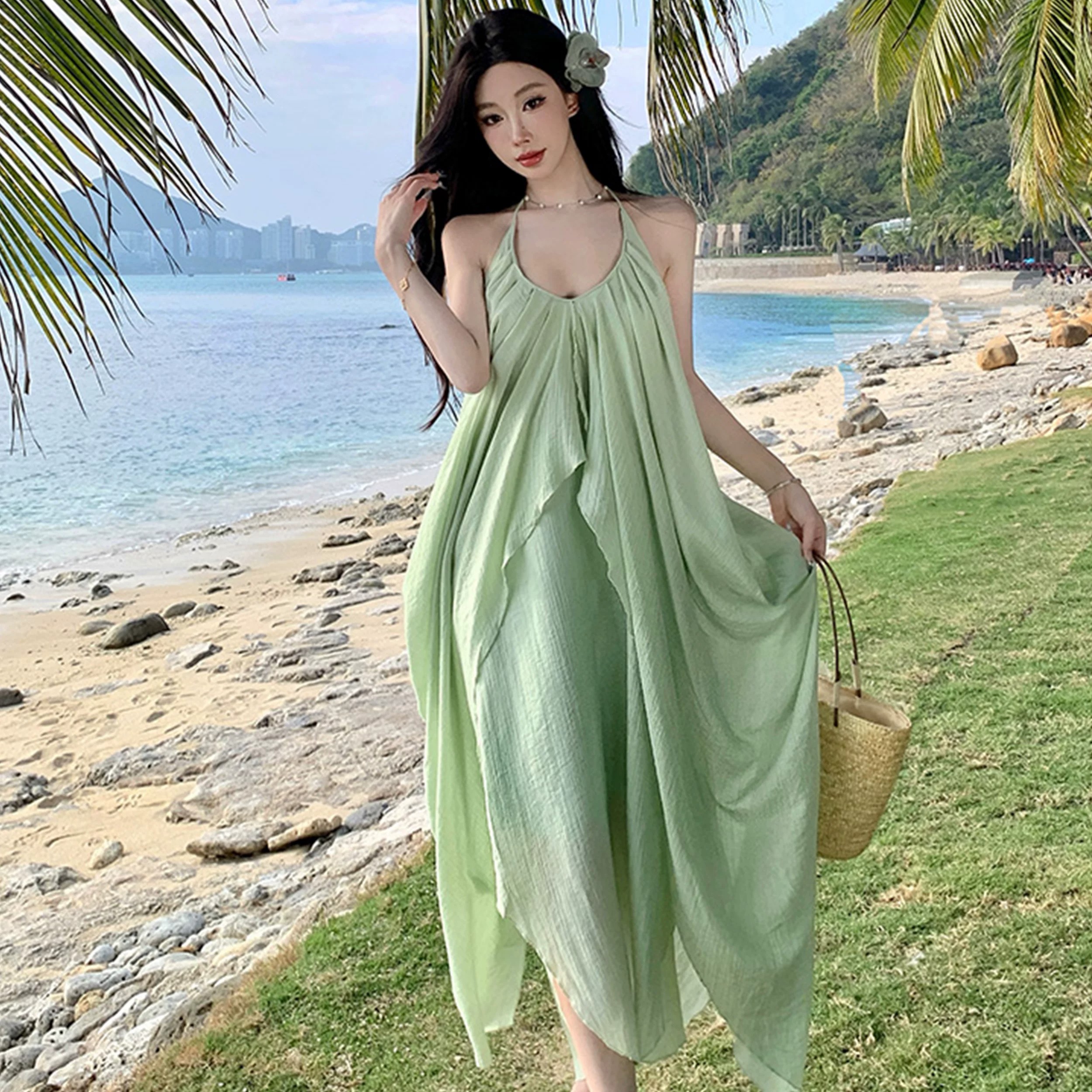 初秋高级感绝美海边度假裙子