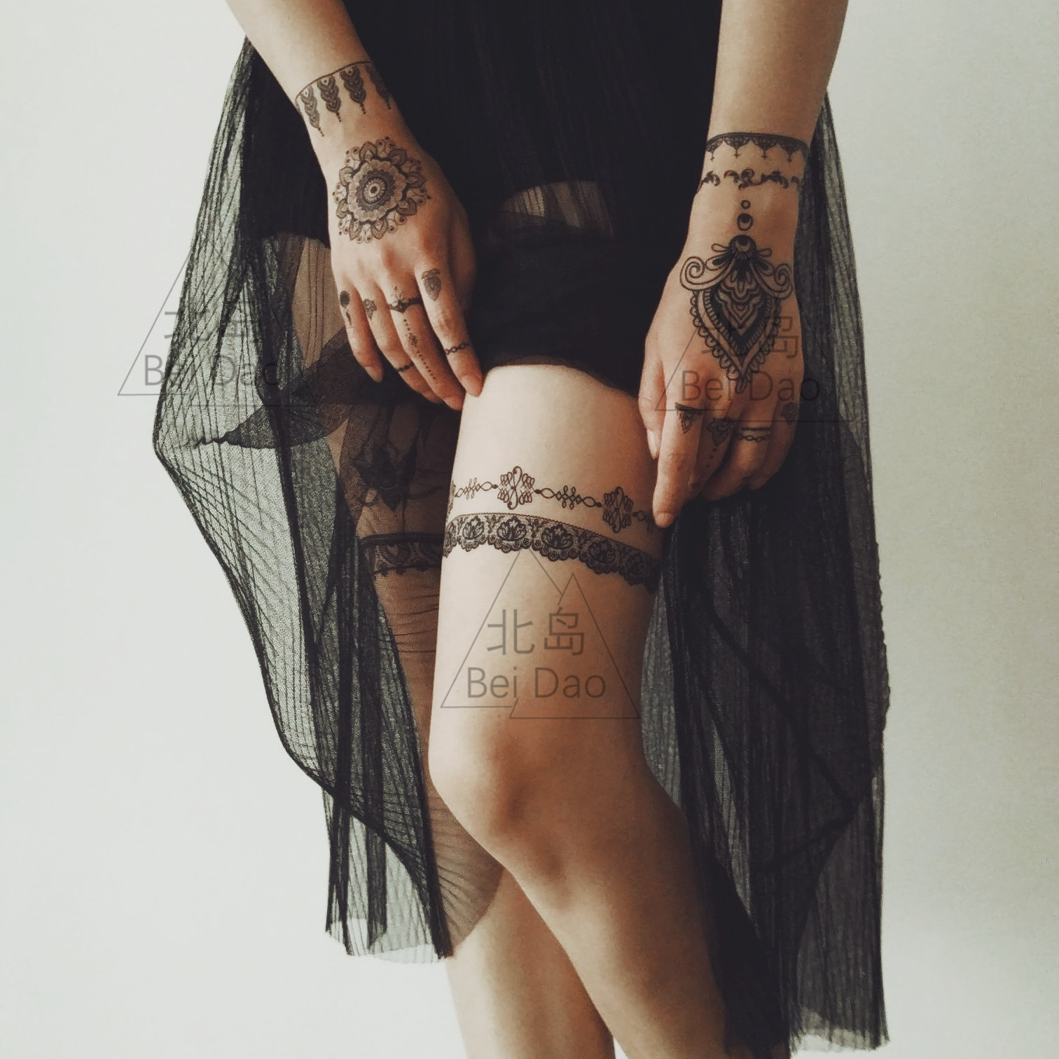 不干了 半价清仓 随机发 不退换 黑色蕾丝纹身贴大腿女防水持久