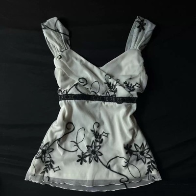 Tank tops2025年夏季新款花朵印花V领法式复古绑带挂脖吊带上衣女