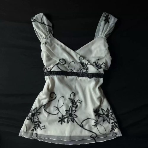 Tank tops2025年夏季新款花朵印花V领法式复古绑带挂脖吊带上衣女
