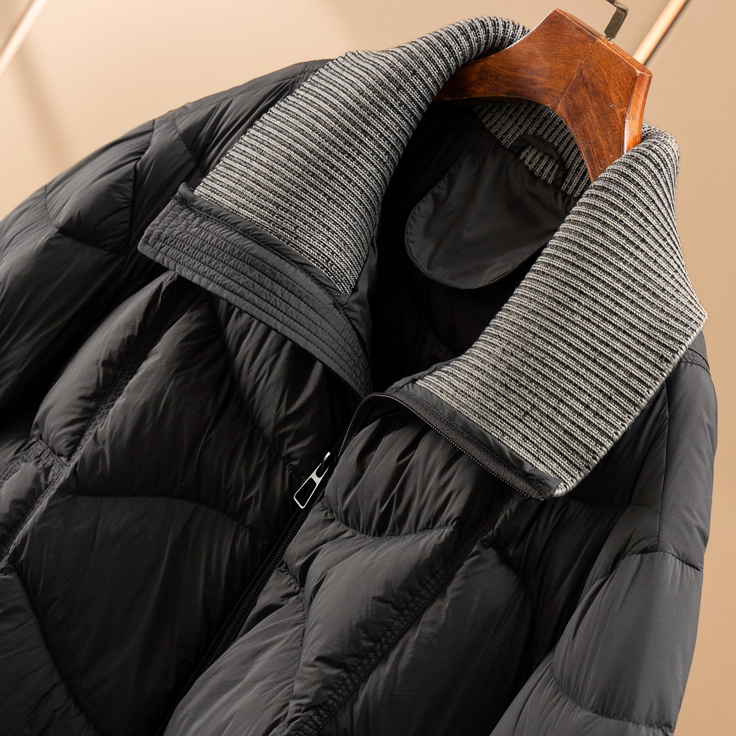 外贸针织翻领90绒短款面包羽绒服