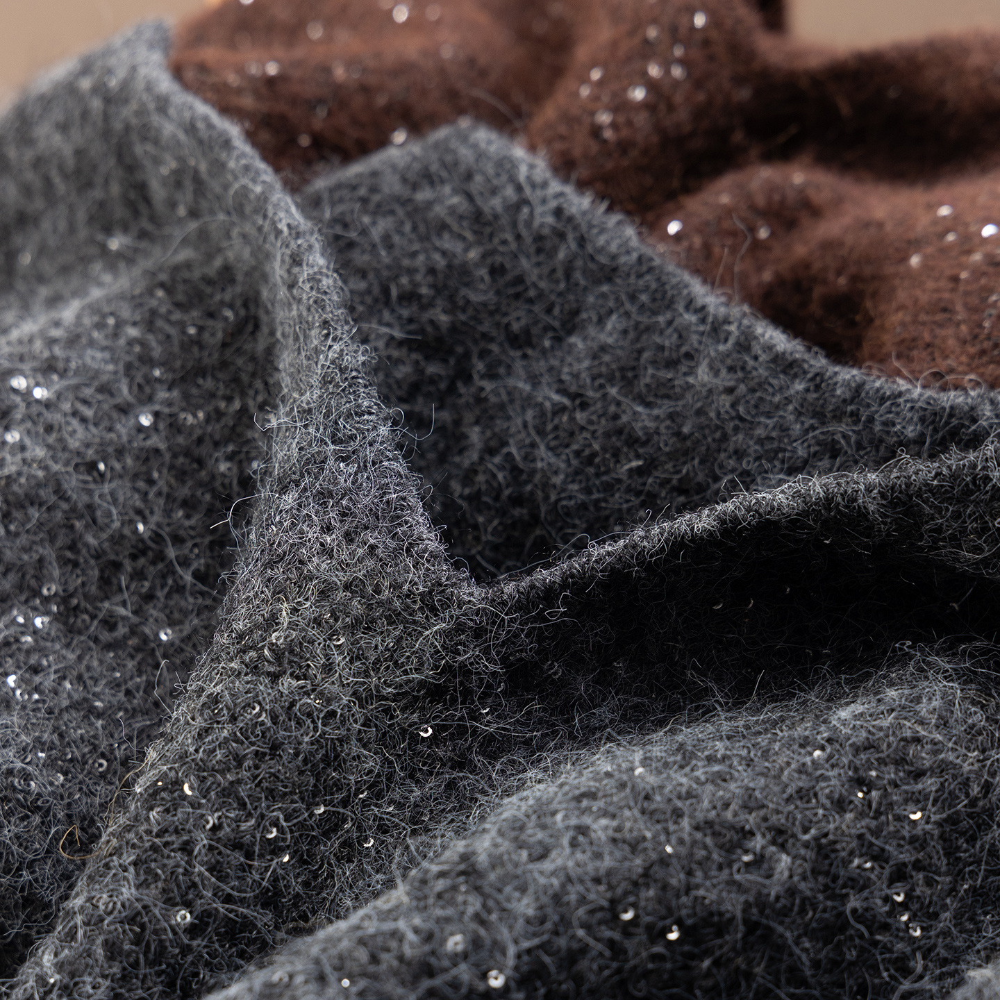 外贸细闪银河珠片纱含羊毛马甲