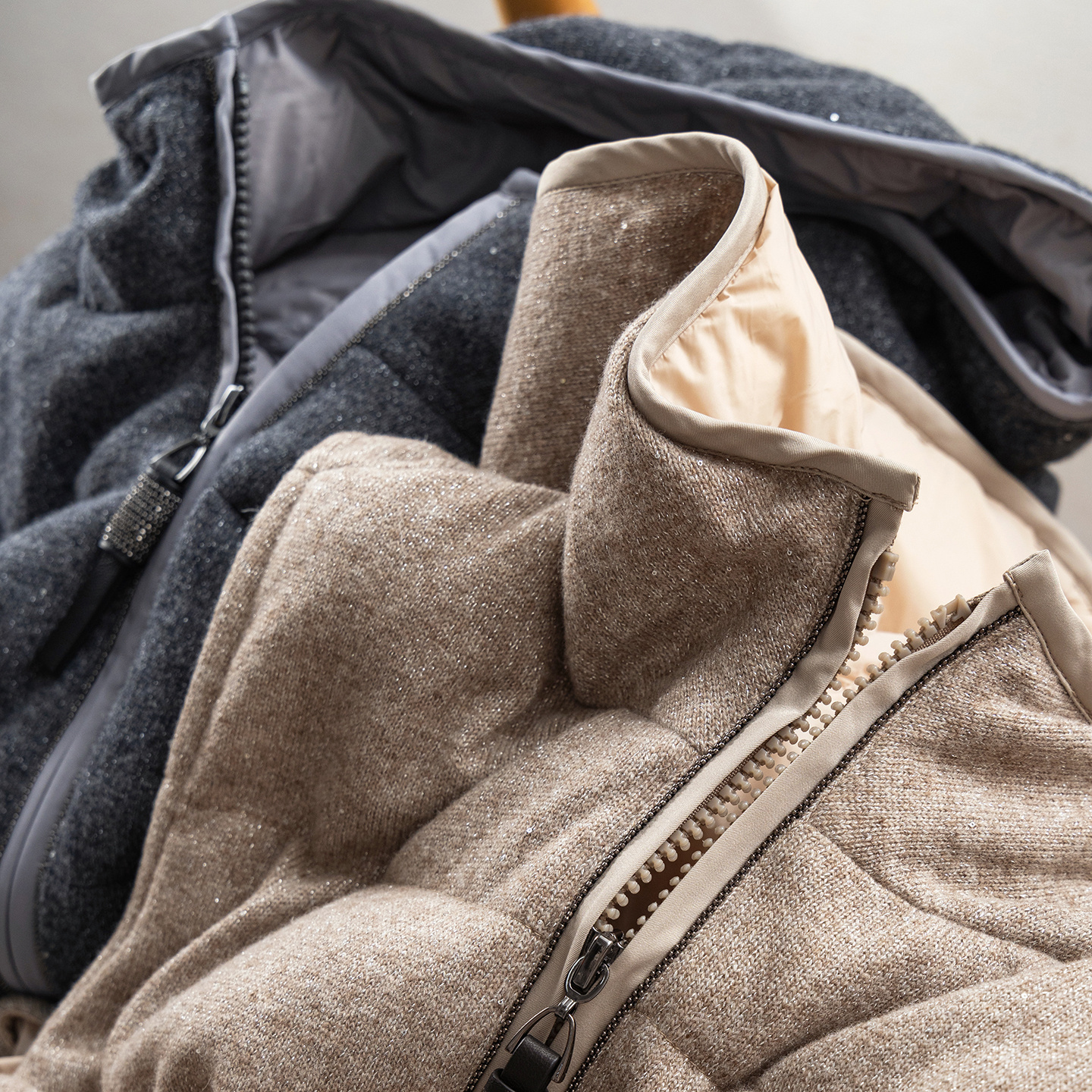 法G100羊毛连帽90鹅绒羽绒服马甲