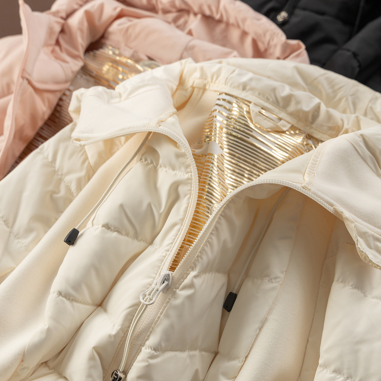 加拿大LU+90白鸭绒拼针织羽绒服