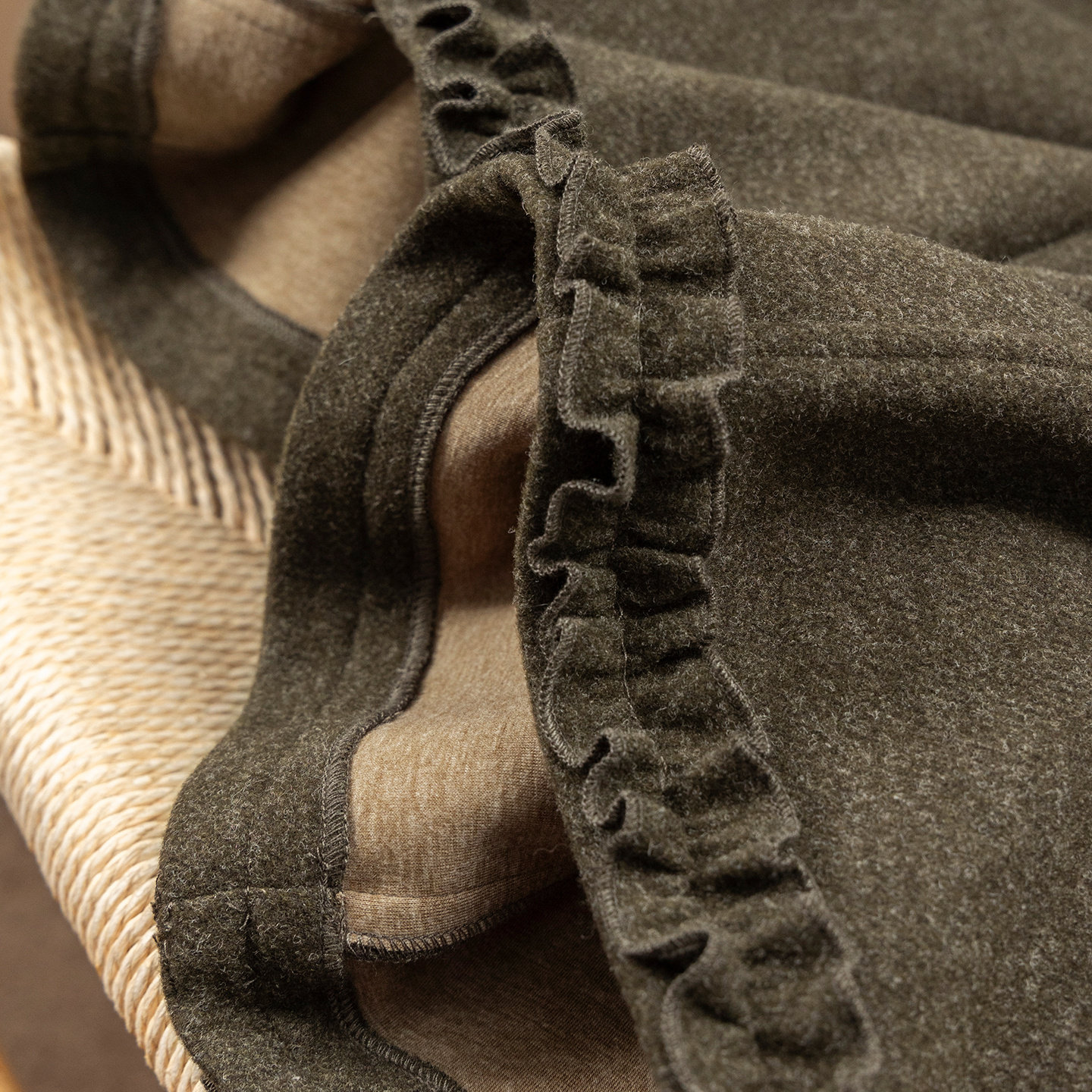 H春上7号 小俏皮 法G设计花边含天丝羊毛阔腿九分软呢裤D女55I2,女装/女士精品,休闲裤,淘宝优惠券,粉丝福利购,淘宝优惠卷