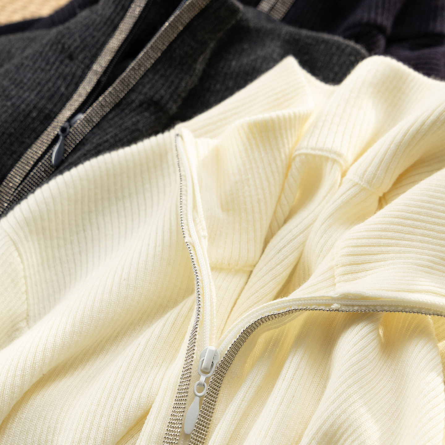 BC珠链精纺美丽诺羊毛半开襟毛衣