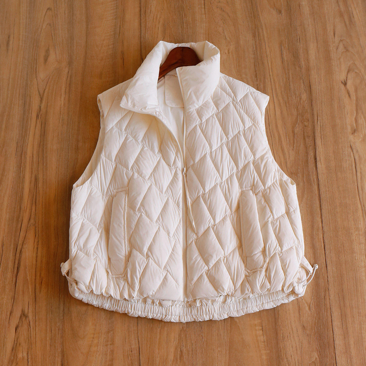 ￥559 秒！春天家  叠搭B备90鸭绒羽绒服马甲外套女66E8