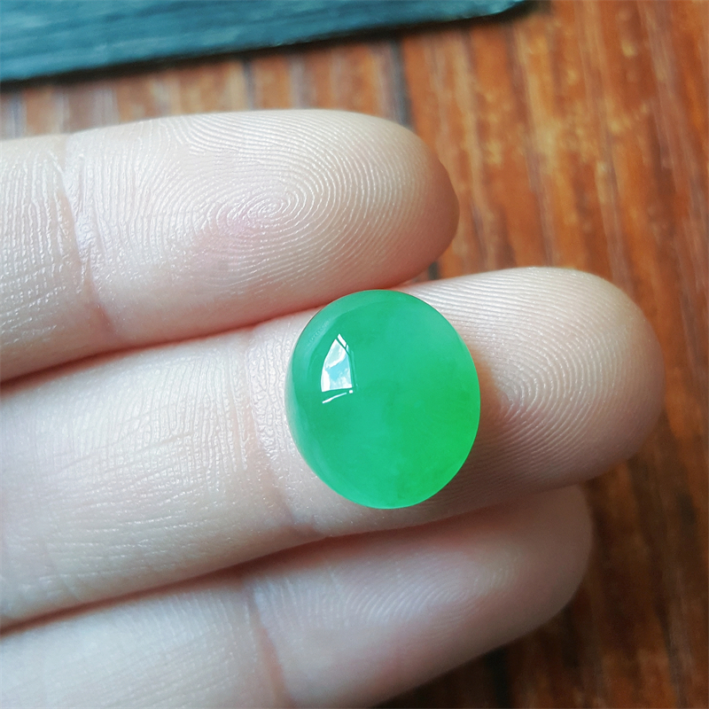 冰种翡翠缅甸a级翡翠蛋面