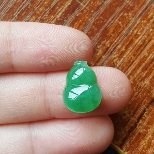 缅甸翡翠吊坠冰种翡翠葫芦A货
