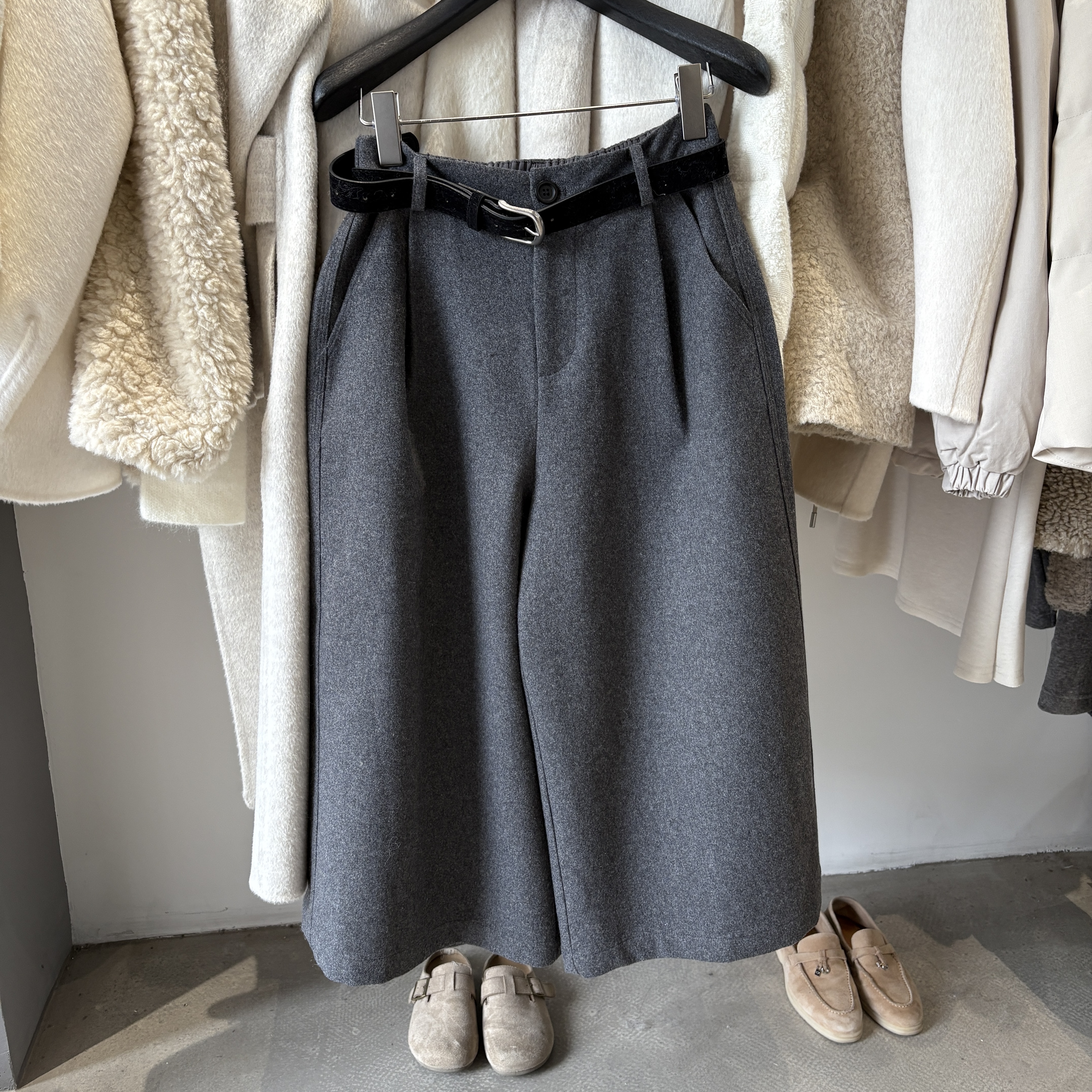 韩国2025冬季新款羊毛呢子直筒裤