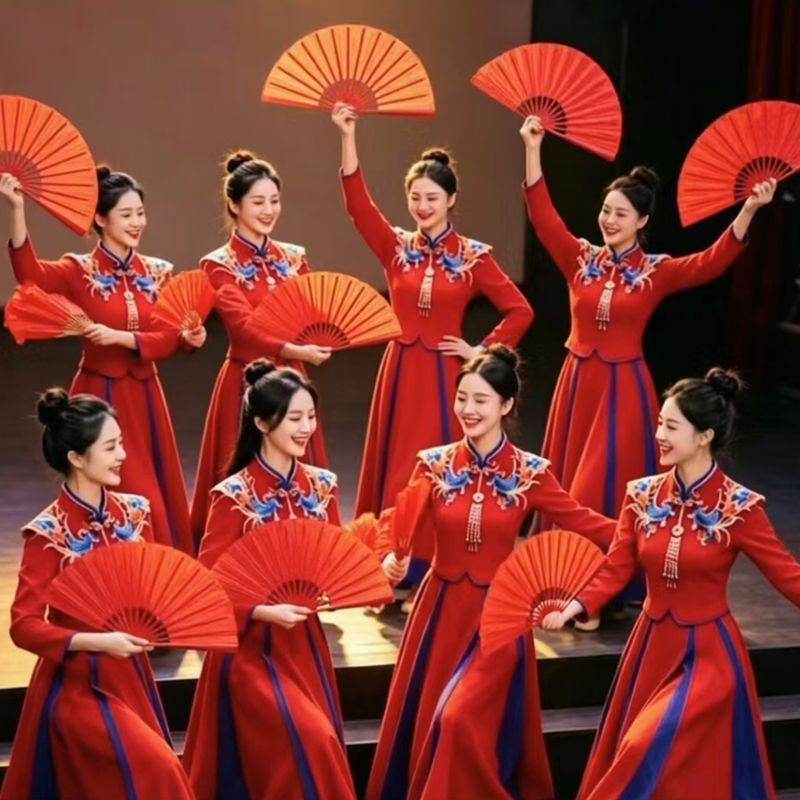 新款民族演出服女舞台装喜庆腰鼓扇子舞红色舞蹈服秧歌广场舞服装