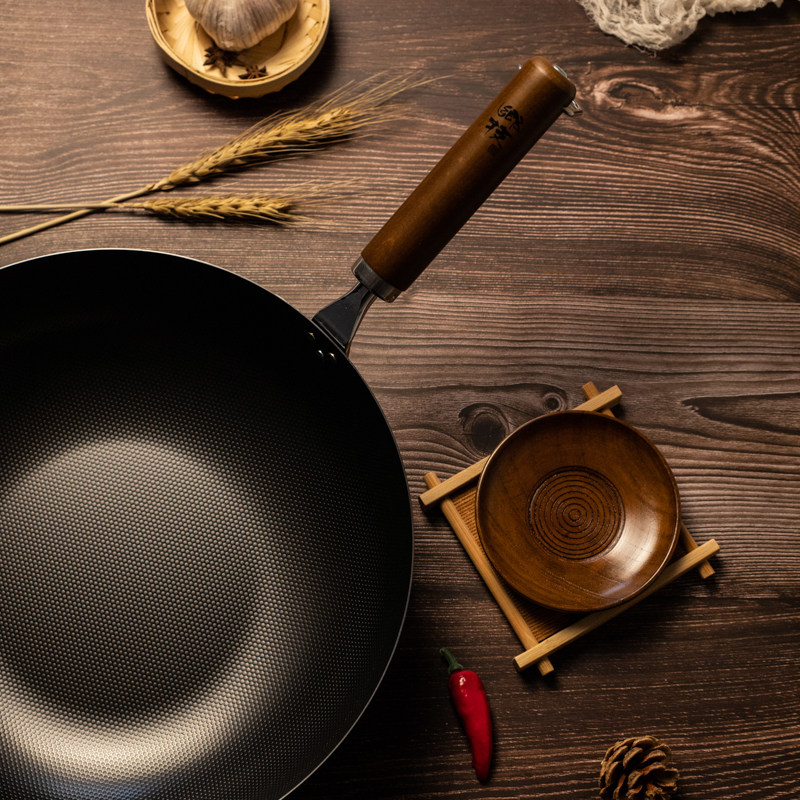 日本制进口吉川纯铁锅极铁炒锅乡技木柄不易粘锅熟铁平底锅无涂层