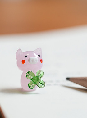 日本进口生肖猪年玻璃摆件