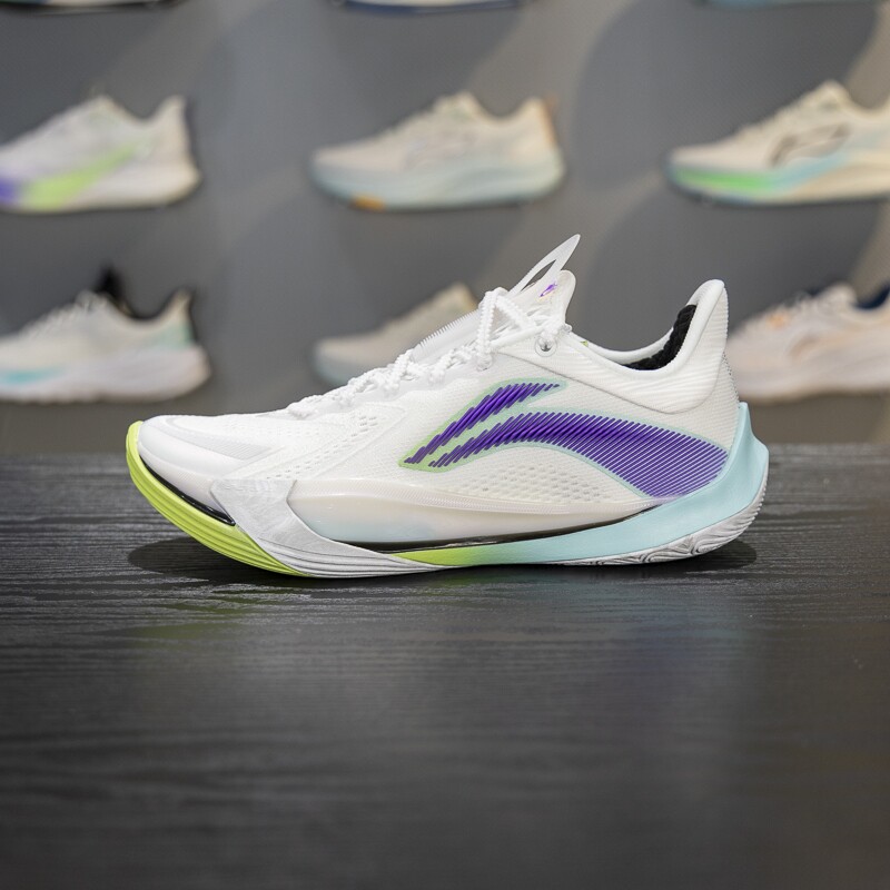 李宁2025冬季新款音速13 v2男子轻量高回弹篮球专业比赛鞋ABAV075