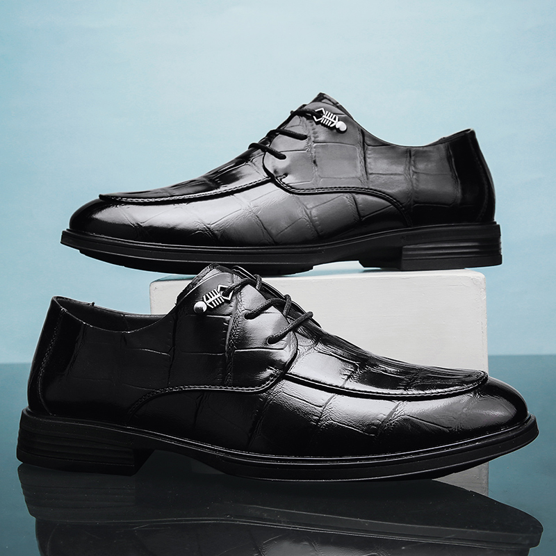 男士休闲皮鞋男韩版潮流高档男鞋新款帅气商务正装黑色透气皮鞋子