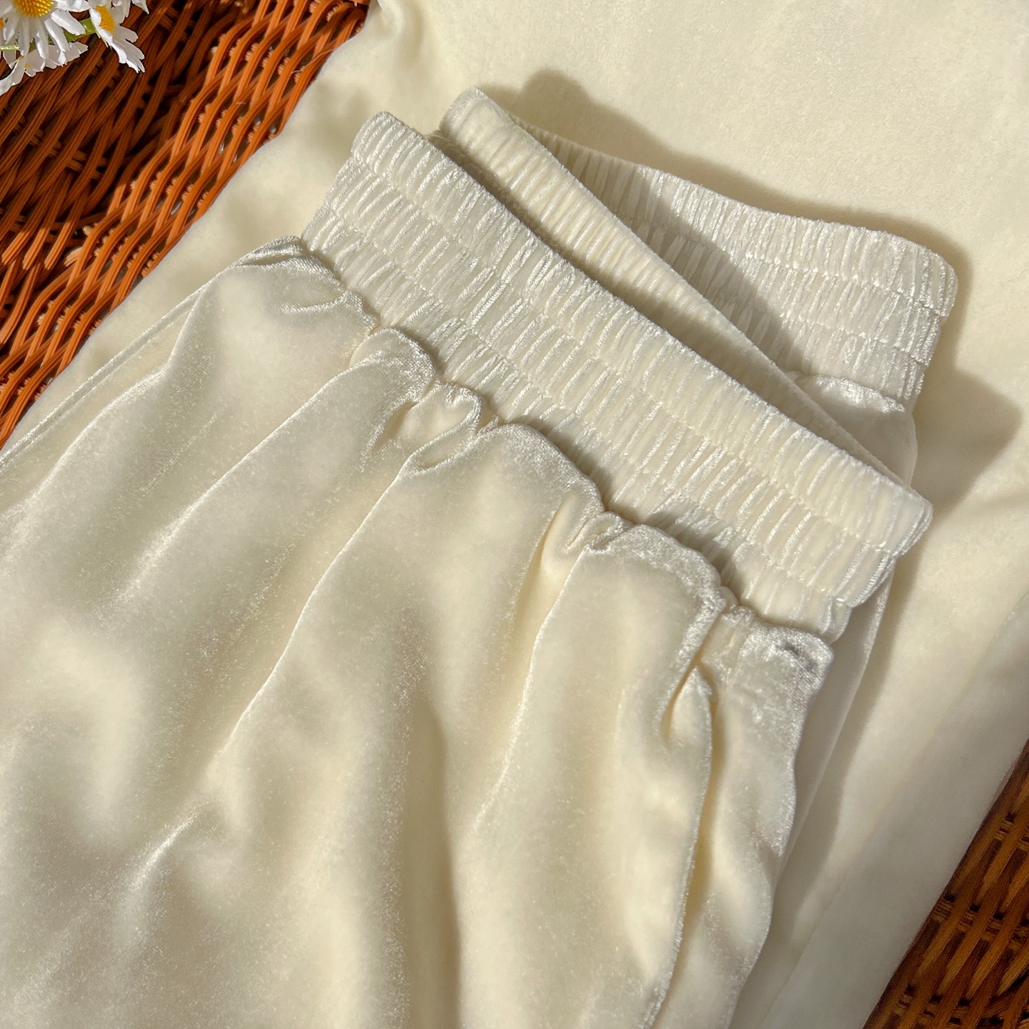 桑蚕丝亲肤高级感拖地直筒阔腿丝绒裤女春夏高腰垂感显瘦休闲长裤,女装/女士精品,休闲裤,淘宝优惠券,粉丝福利购,淘宝优惠卷