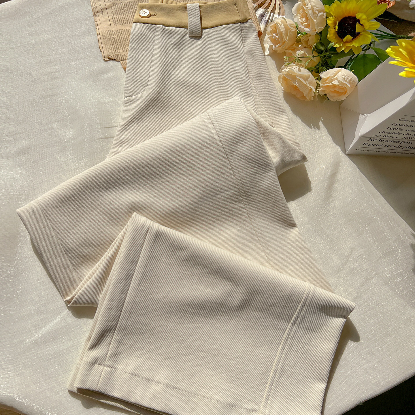 多巴胺奶油风米白弯刀裤女2026新款春夏阔腿松弛感高腰天丝香蕉裤,女装/女士精品,大码裤装,淘宝优惠券,粉丝福利购,淘宝优惠卷