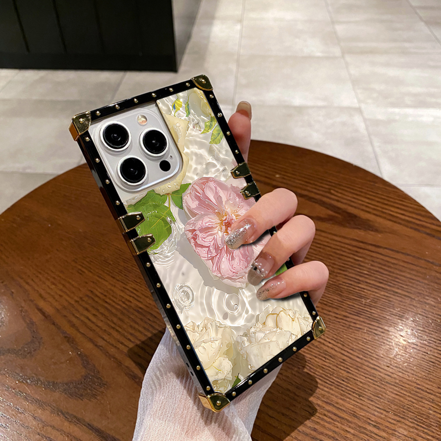 轻奢风iPhone16手机壳方形潮牌苹果15promax全包防摔适用14plus小众高级感网红超火13个性创意硅胶12保护套新
