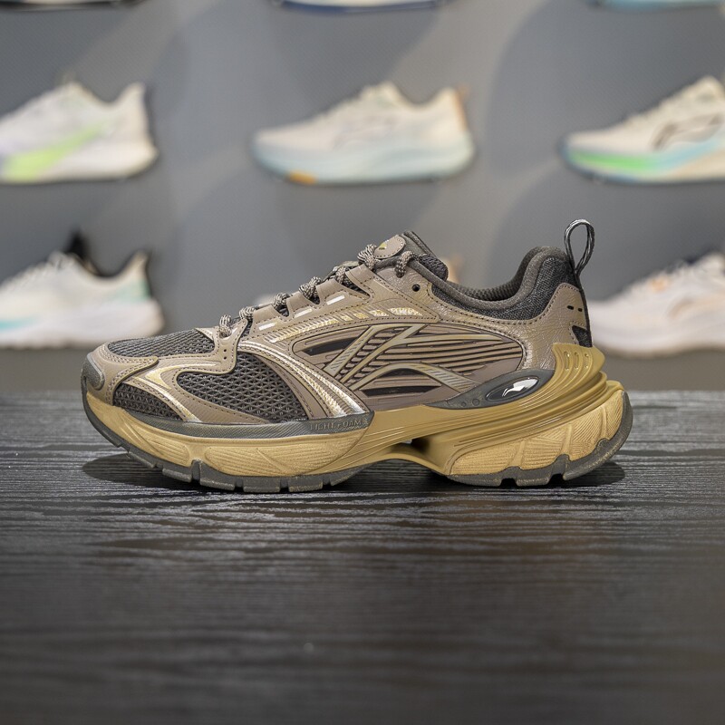 李宁运动鞋男2025冬新款羿星6舒适回弹经典运动休闲老爹鞋AGCV243