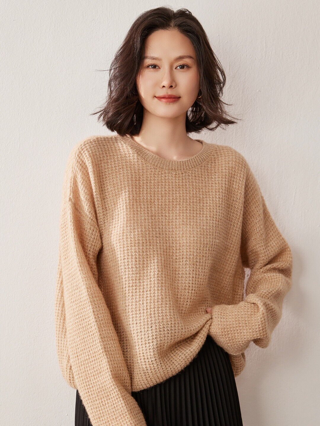 秋冬新款山羊绒圆领薄款毛衣女宽松慵懒风镂空套头针织打底衫